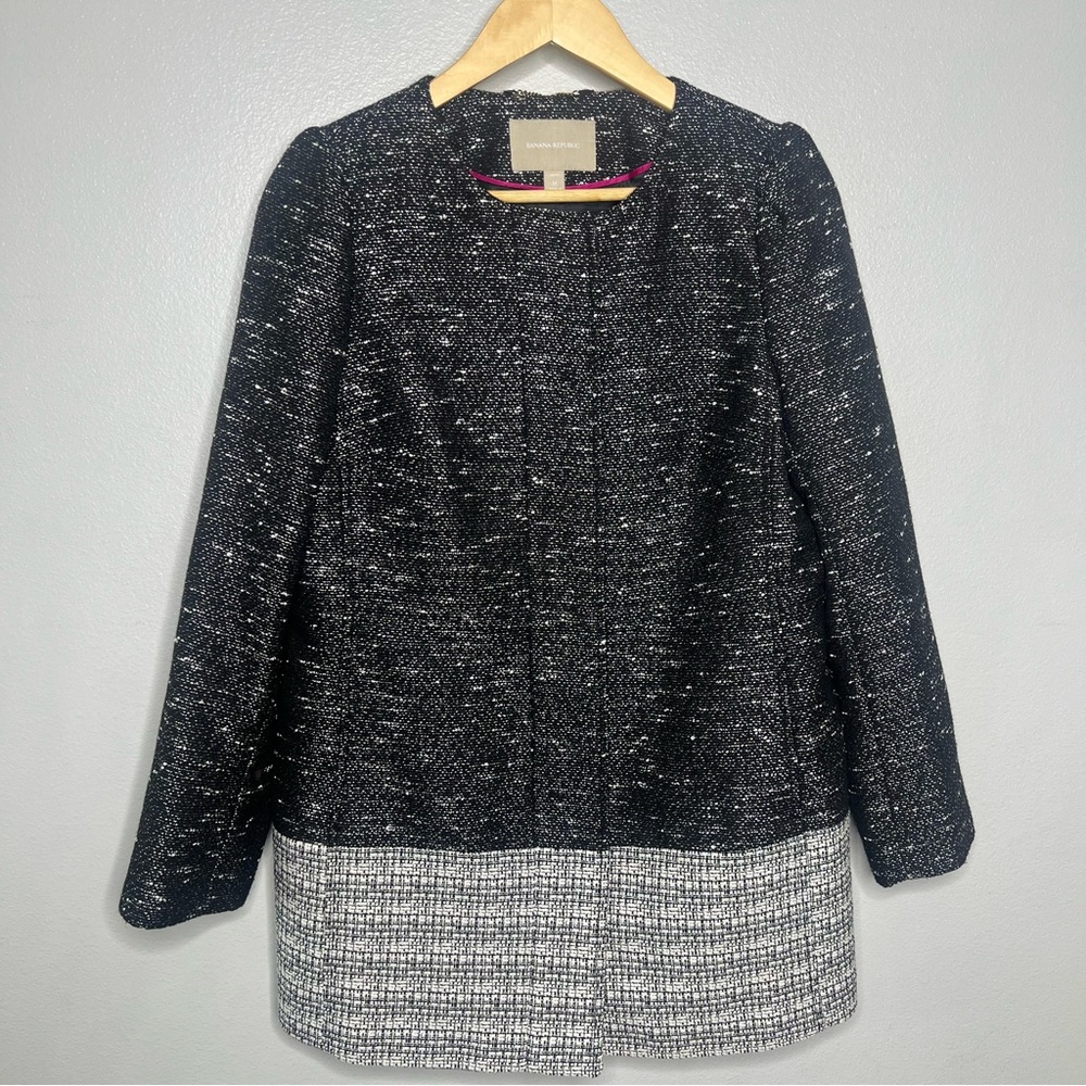 Banana Republic Tweed Black and White Coat Jacket Elegant Minimilist Petite M